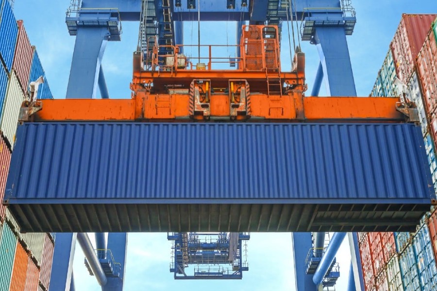 container lifting